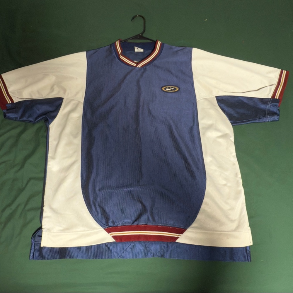 Vintage Nike Y2K/90s sports shirt
